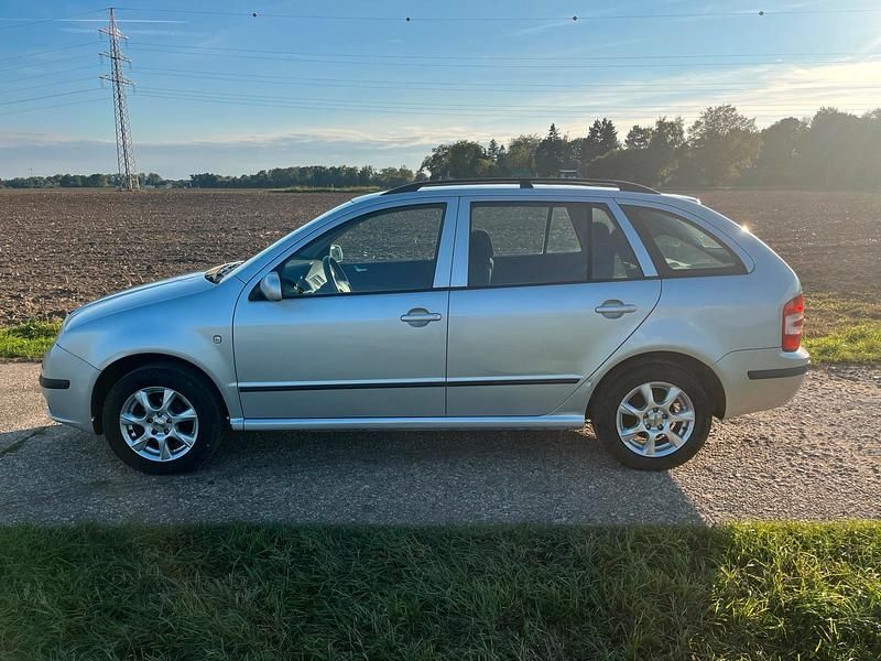 Silber Gebraucht 2007 Skoda Fabia Kombi | 1.400 € (Fairer Preis) - Bild 1/4