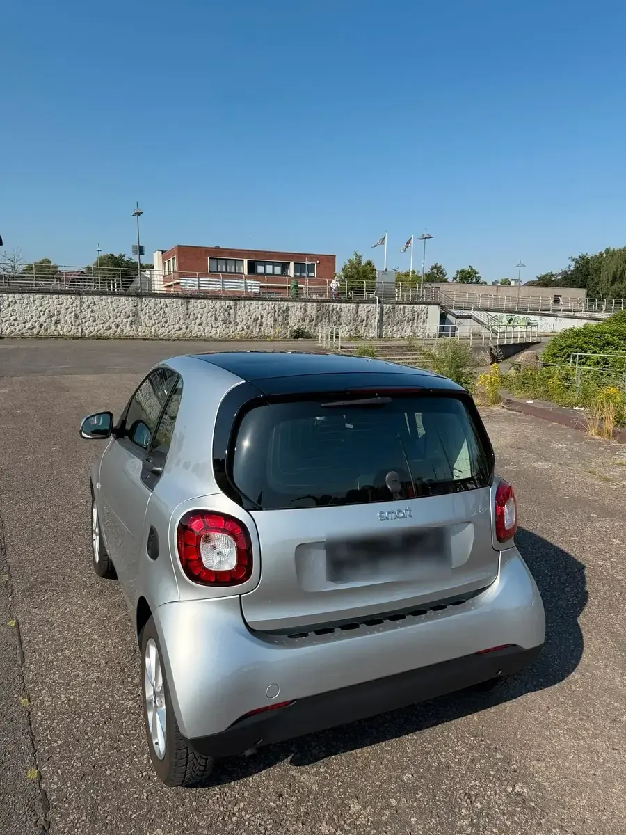 Gebraucht Smart ForTwo Coupé 71 PS (52 kW) 2016 Silber Coupé
