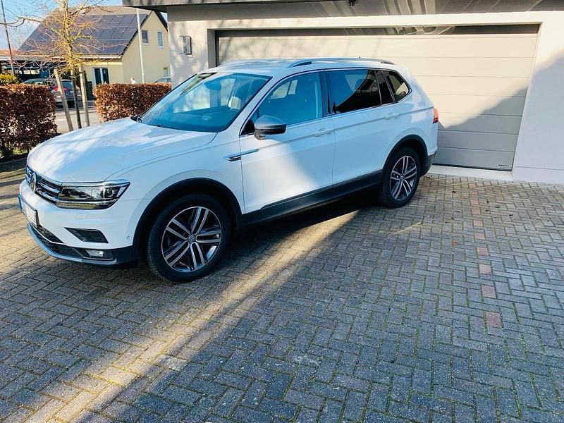 Gebraucht VW Tiguan Allspace Highline 200 PS (147 kW) 2021 Weiß SUV