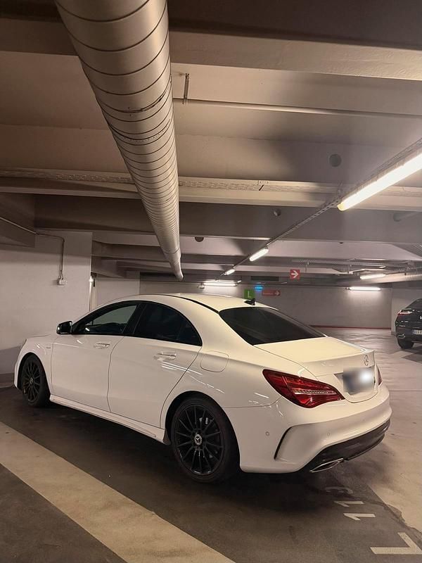 Gebraucht Mercedes CLA200 156 PS (114 kW) 2018 Weiß Coupé
