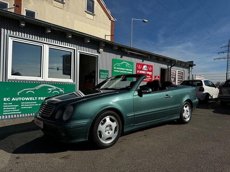 Grün Gebraucht 2000 Mercedes CLK320 Elegance Cabrio | 6.990 € (Guter Preis) - Bild 1/4