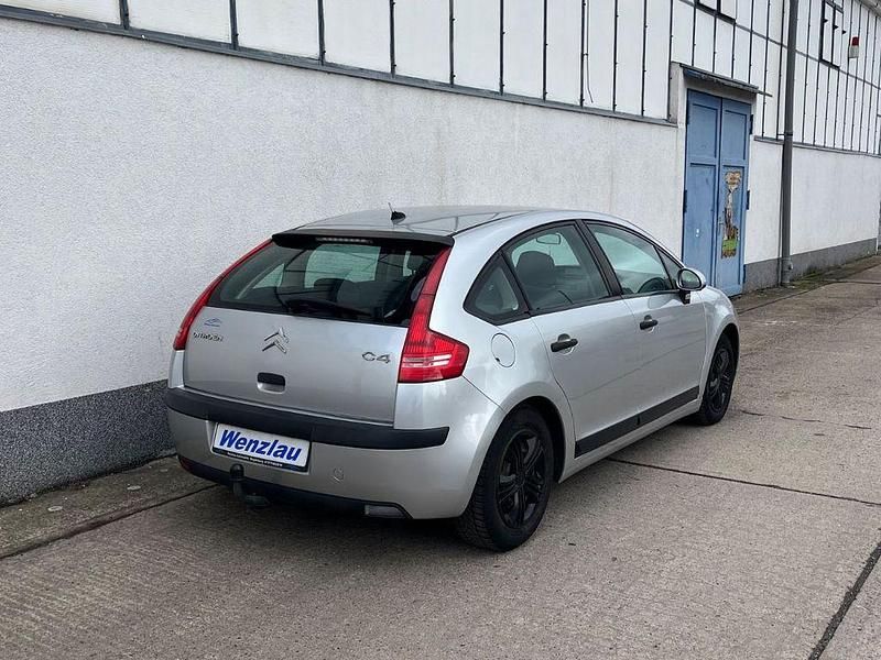 Gebraucht Citroën C4 Style 88 PS (64 kW) 2005 Silber Limousine