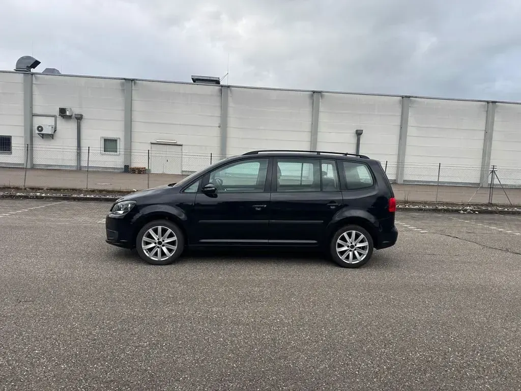 Gebraucht VW Touran Highline 105 PS (77 kW) 2011 Schwarz Van / Kleinbus