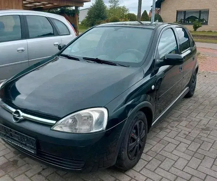 Second-hand Opel Corsa 75 CP (55 kW) 2002 Negru Hatchback