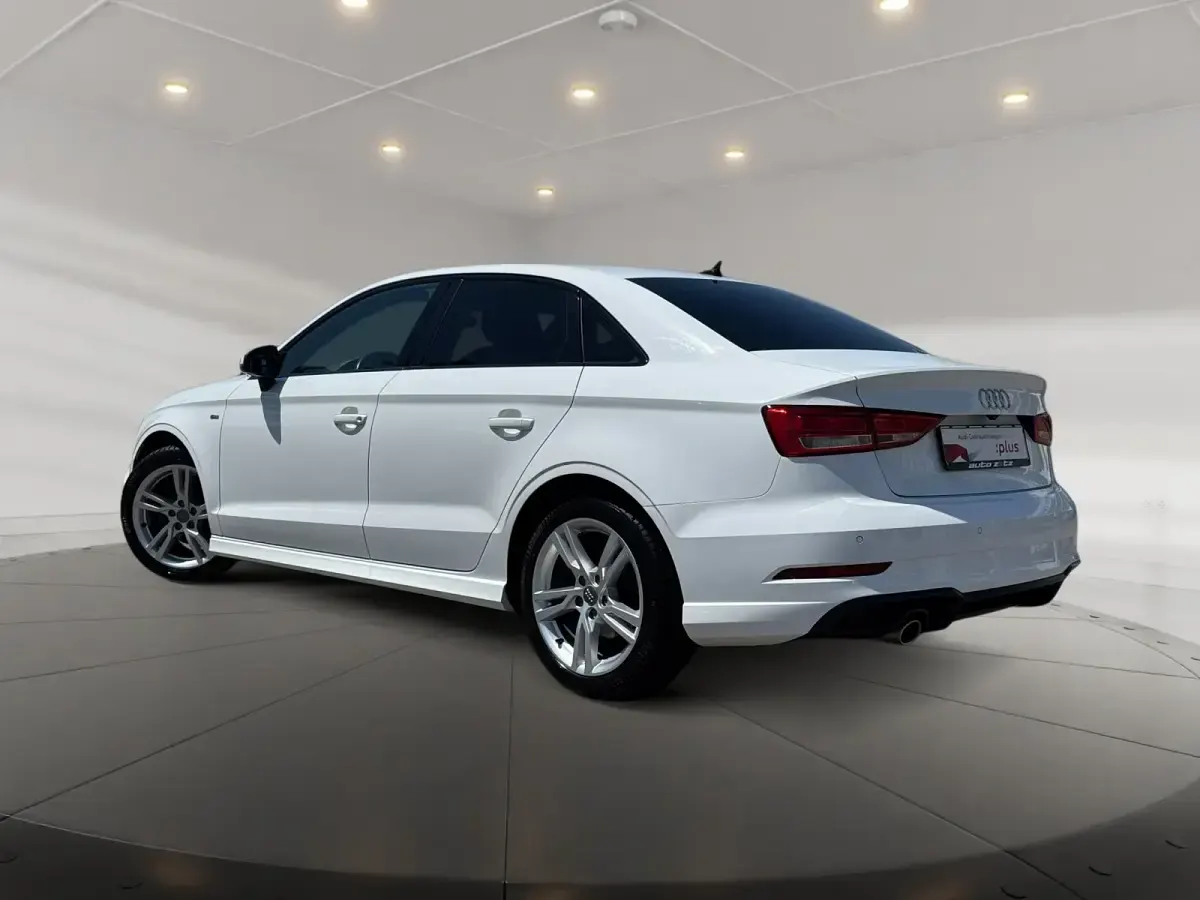 Gebraucht Audi A3 S-Line 116 PS (85 kW) 2018 Weiß Limousine