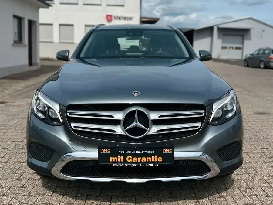 Gebraucht Mercedes GLC250 211 PS (155 kW) 2018 Grau SUV