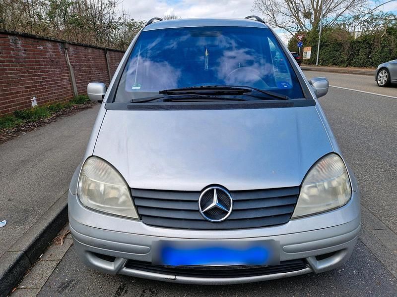 Silber Gebraucht 2004 Mercedes Vaneo Van / Kleinbus | 1.790 € (Teuer) - Bild 1/4