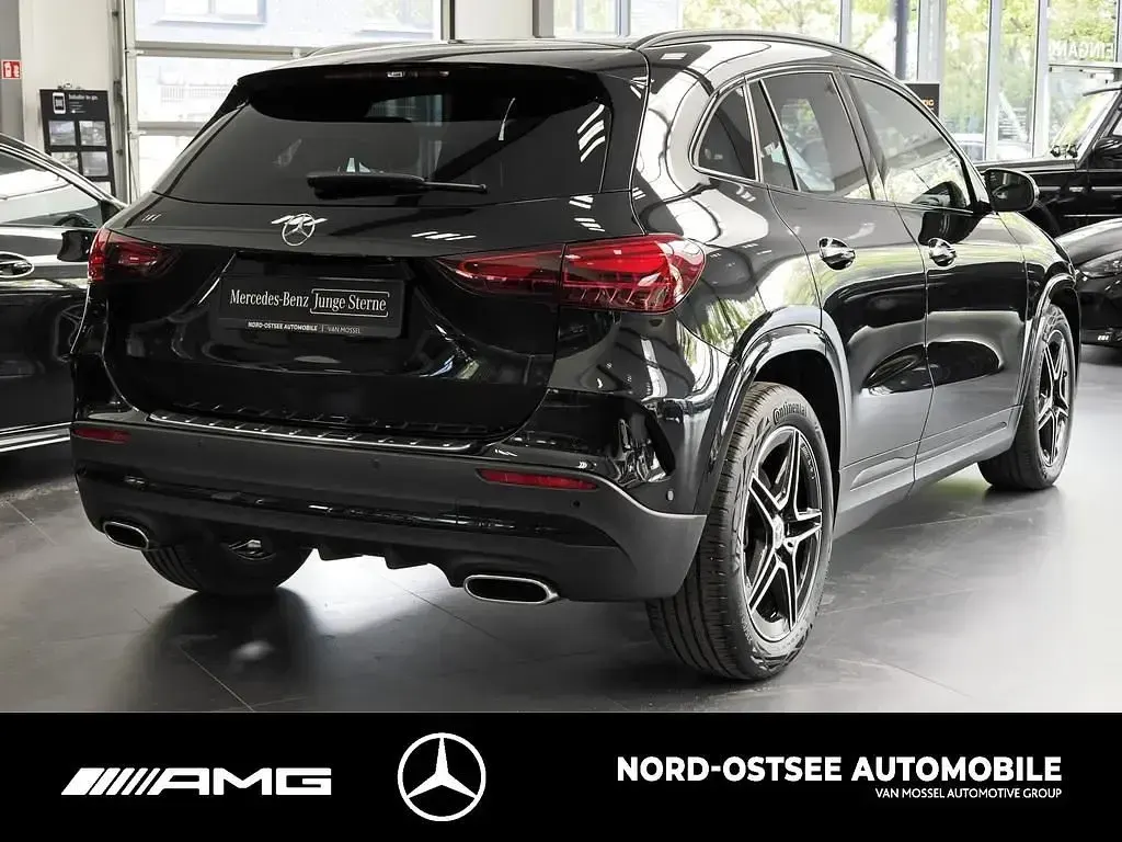 Gebraucht Mercedes GLA220 Advanced Plus 190 PS (139 kW) 2025 Kosmosschwarz metallic SUV