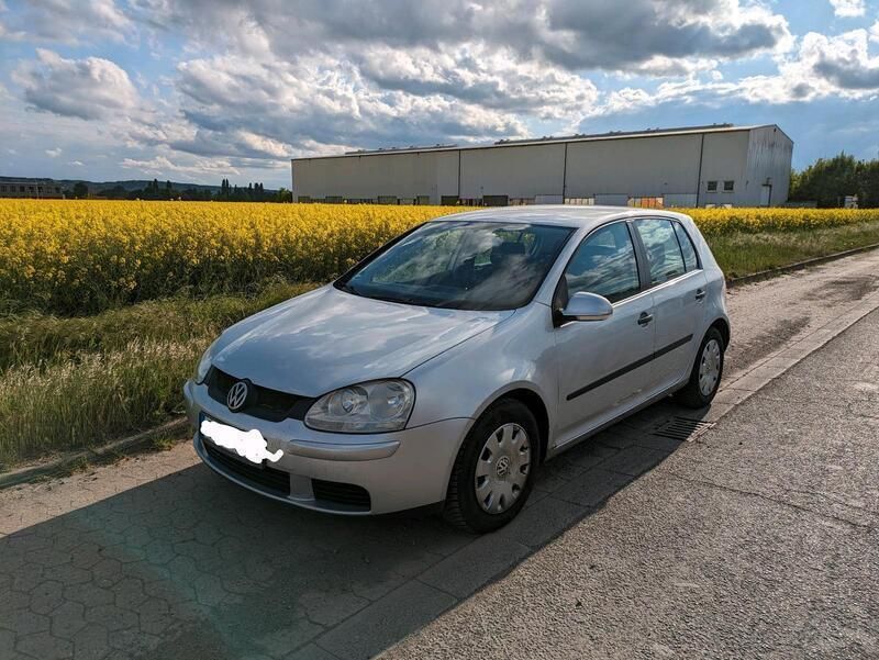 Silber Gebraucht 2004 VW Golf V Limousine | 2.200 € (Fairer Preis) - Bild 1/4