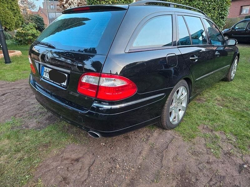 Gebraucht Mercedes E320 Avantgarde 224 PS (164 kW) 2006 Schwarz Limousine