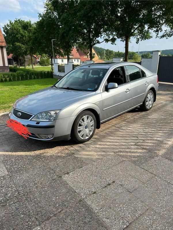 Grau Gebraucht 2004 Ford Mondeo Limousine | 3.000 € - Bild 1/4
