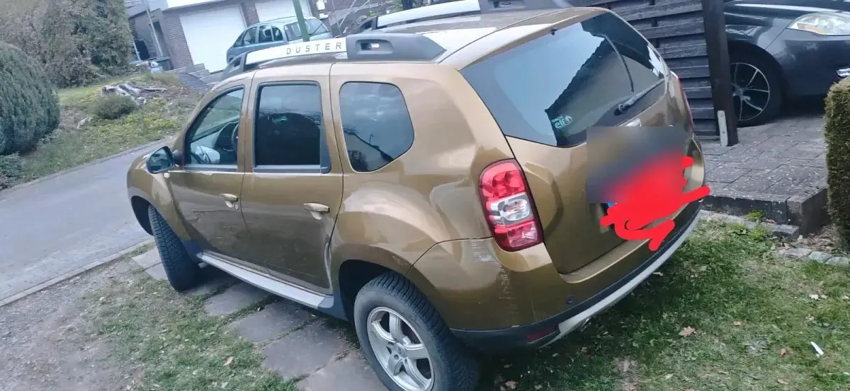 Gebraucht Dacia Duster 109 PS (80 kW) 2016 Grün SUV