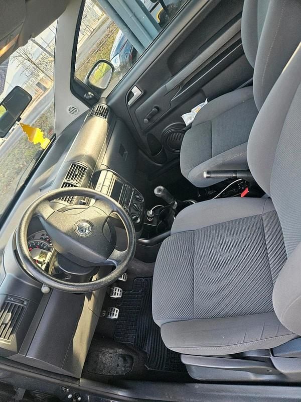 Usado VW Fox 60 HP (44 kW) 2011 Cinzento Citadino