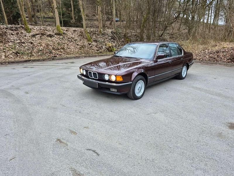Gebraucht BMW 730 197 PS (144 kW) 1992 Brokarot Limousine