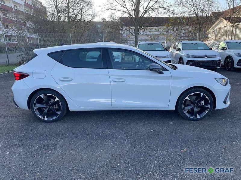 Gebraucht Cupra Leon 204 PS (150 kW) 2025 Nevada weiss Limousine