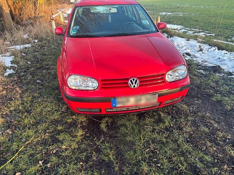 Gebraucht VW Golf IV 75 PS (55 kW) 2001 Rot Kleinwagen