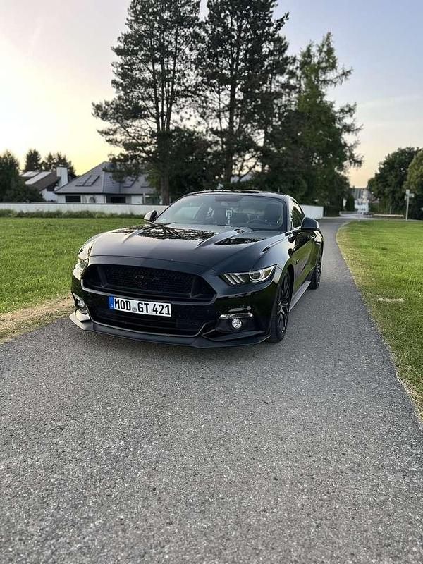 Schwarz Gebraucht 2016 Ford Mustang GT Coupé | 34.500 € (Fairer Preis) - Bild 1/4