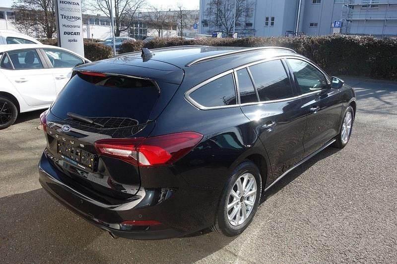 Gebraucht Ford Focus Cool & Connect 180 PS (132 kW) 2022 Schwarz Kombi