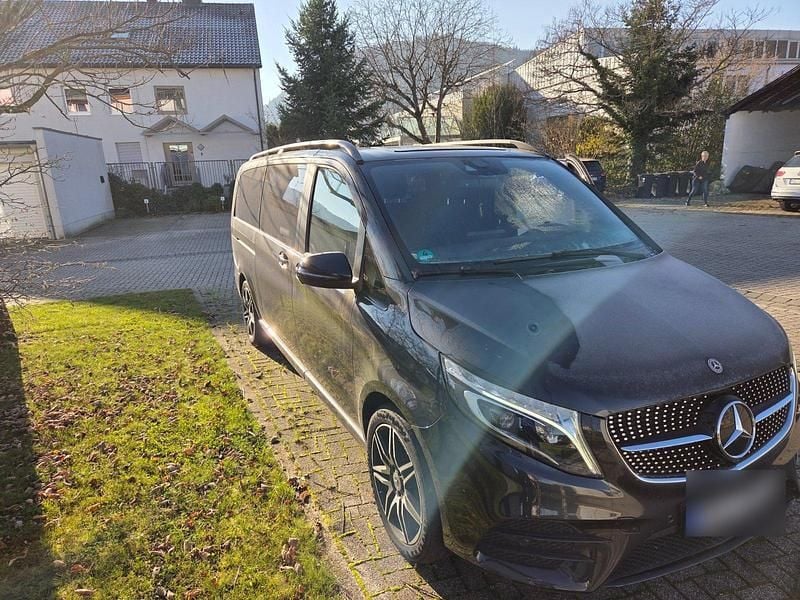 Grau Gebraucht 2021 Mercedes V250 Van / Kleinbus | 48.200 € (Superpreis) - Bild 1/4