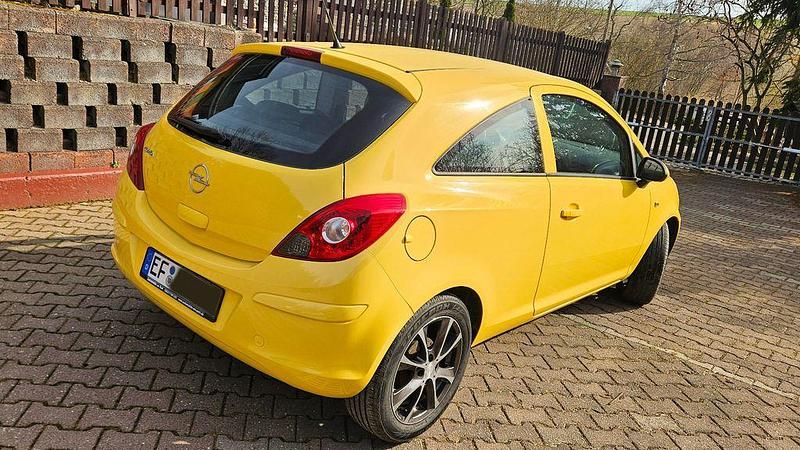 Gebraucht Opel Corsa 80 PS (58 kW) 2009 Gelb Kleinwagen