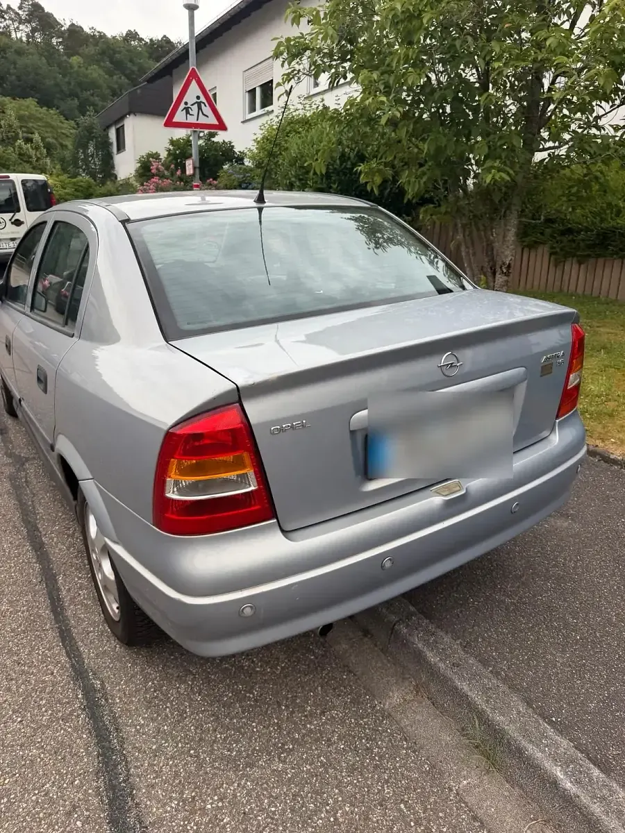 Gebraucht Opel Astra 102 PS (75 kW) 2002 Silber Limousine