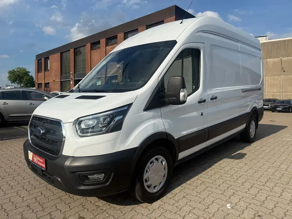Gebraucht Ford Transit 185 PS (136 kW) 2022 Weiß Van / Kleinbus