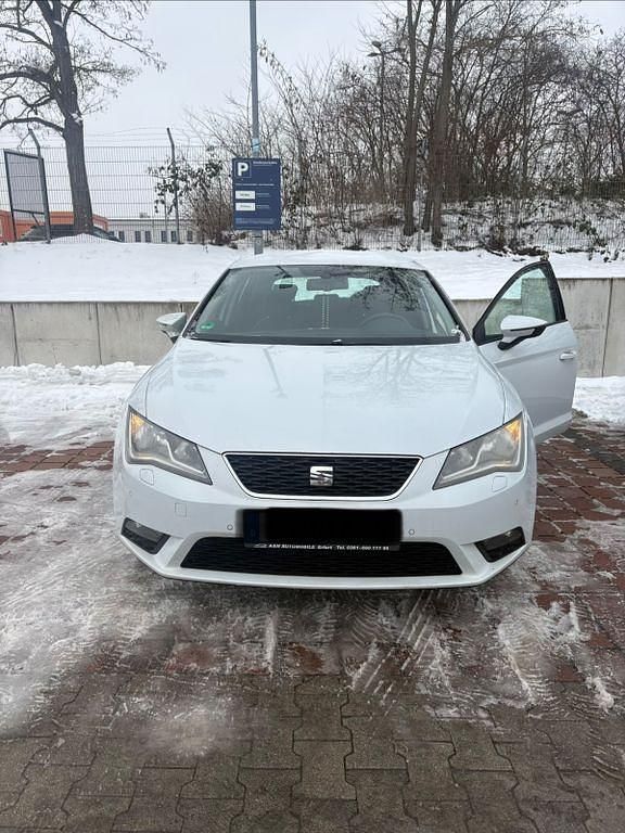 Gebraucht Seat Leon Style 122 PS (89 kW) 2013 Weiß Limousine