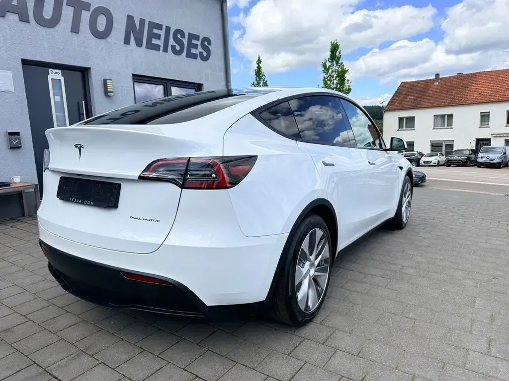 Gebraucht Tesla Model Y 378 kW (514 PS) 2023 Weiß SUV