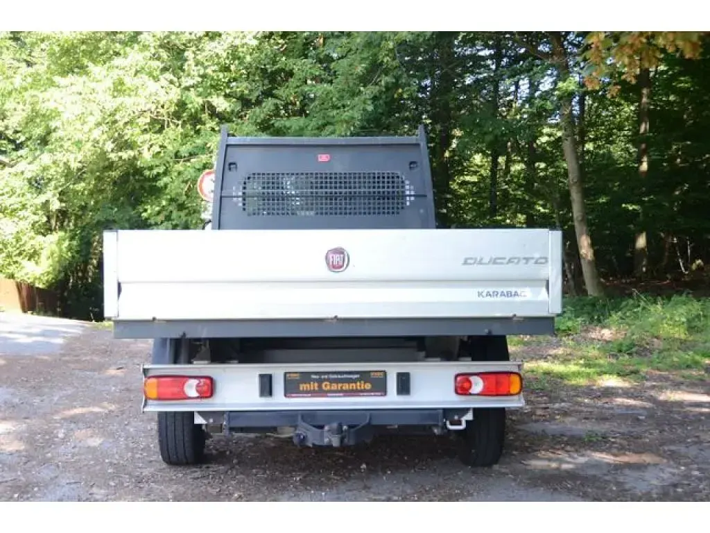 Gebraucht Fiat Ducato 140 PS (102 kW) 2022 Weiss Van