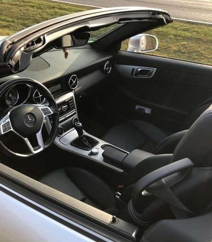 Gebraucht Mercedes SLK200 184 PS (135 kW) 2014 Silber Cabrio
