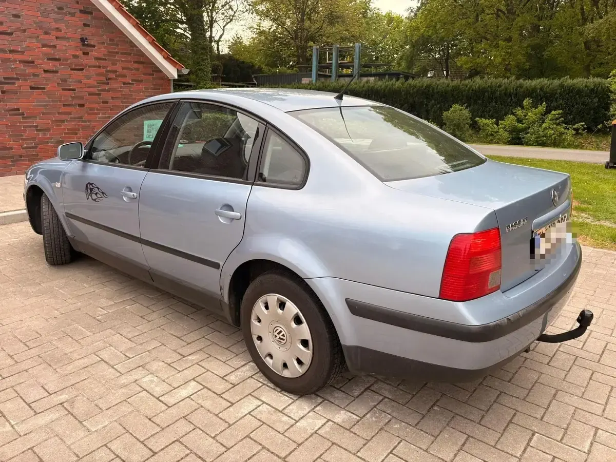 Gebraucht VW Passat 125 PS (91 kW) 2001 Silber Limousine