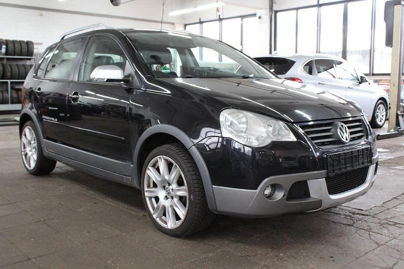 Schwarz Gebraucht 2006 VW Polo Cross Kleinwagen | 3.980 € (Fairer Preis) - Bild 1/4