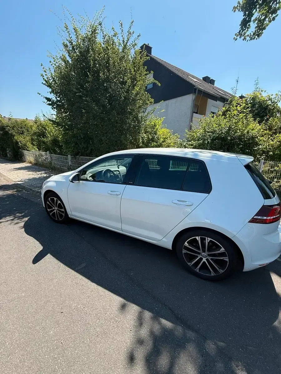 Gebraucht VW Golf VII 150 PS (110 kW) 2016 Weiß Limousine