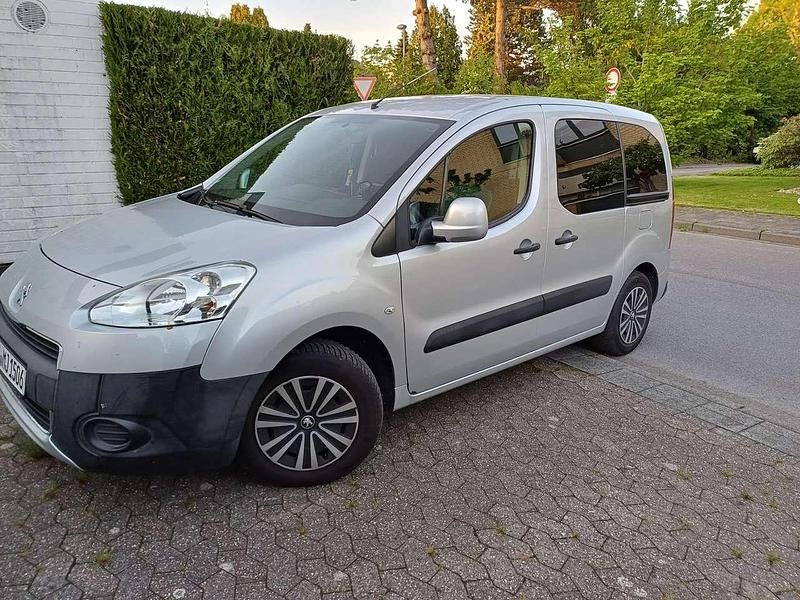 Gebraucht Peugeot TePee 92 PS (67 kW) 2014 Kombi