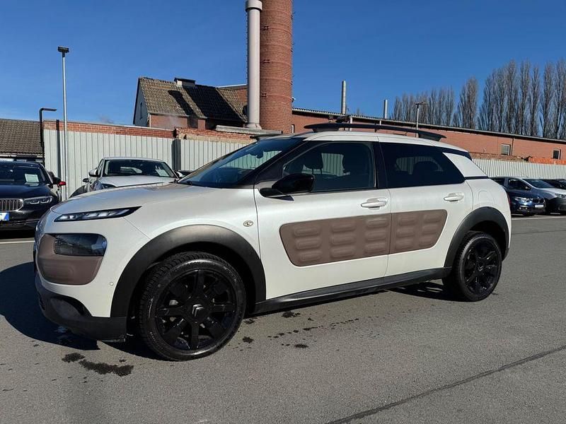 Gebraucht Citroën C4 Shine 110 PS (80 kW) 2016 Weiß Limousine