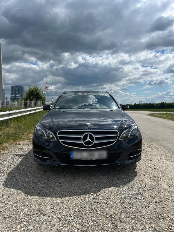 Schwarz Gebraucht 2015 Mercedes E200 Avantgarde Limousine | 17.490 € (Fairer Preis) - Bild 1/4