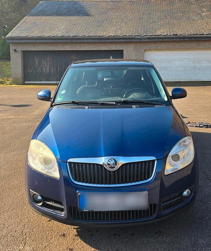 Gebraucht Skoda Fabia 60 PS (44 kW) 2010 Blau Kleinwagen