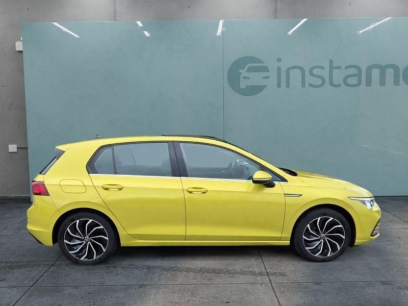 Gelb Gebraucht 2021 VW Golf VIII Style Kleinwagen | 20.899 € (Fairer Preis) - Bild 1/4