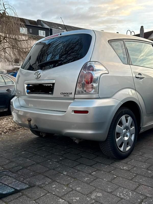 Gebraucht Toyota Corolla Verso 130 PS (95 kW) 2007 Grau Van / Kleinbus