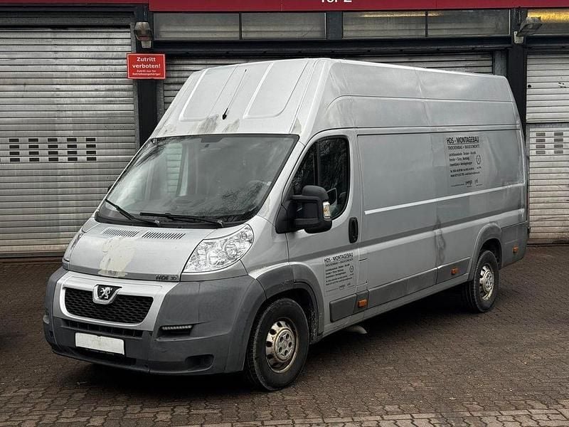 Gebraucht Peugeot Boxer 145 PS (106 kW) 2010 Grau Van