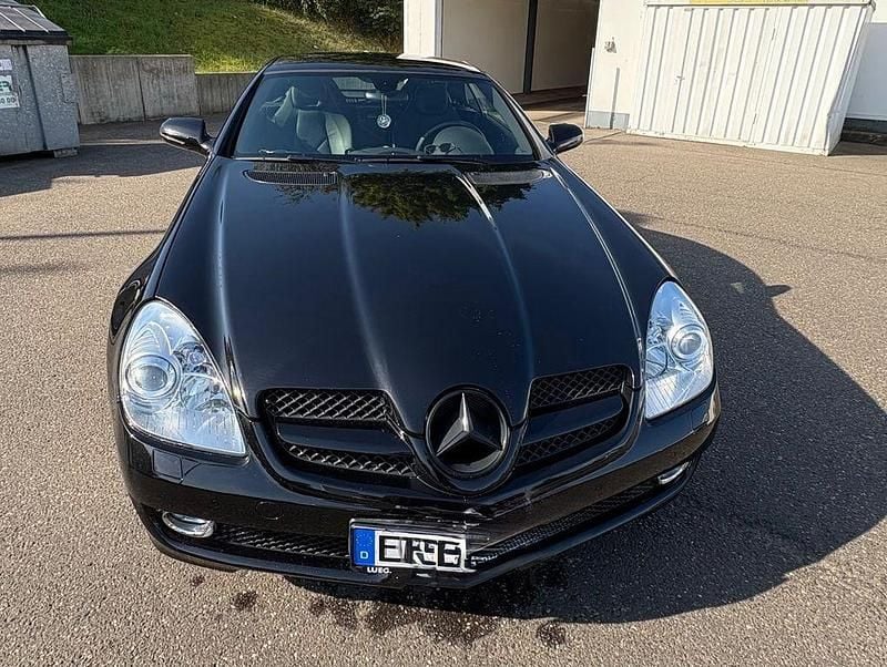 Gebraucht Mercedes SLK280 231 PS (169 kW) 2009 Schwarz Cabrio