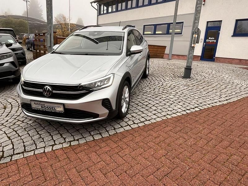Neu VW Taigo Edition 116 PS (85 kW) 2025 Reflexsilber SUV