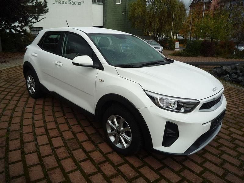 Weiß Gebraucht 2021 Kia Stonic Edition 7 SUV | 17.900 € (Fairer Preis) - Bild 1/4