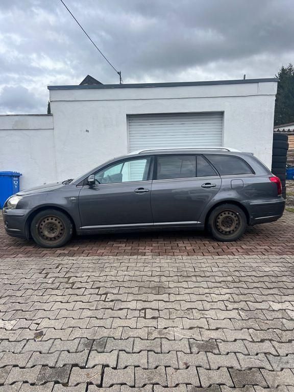 Gebraucht Toyota Avensis 177 PS (130 kW) 2008 Grau Kombi
