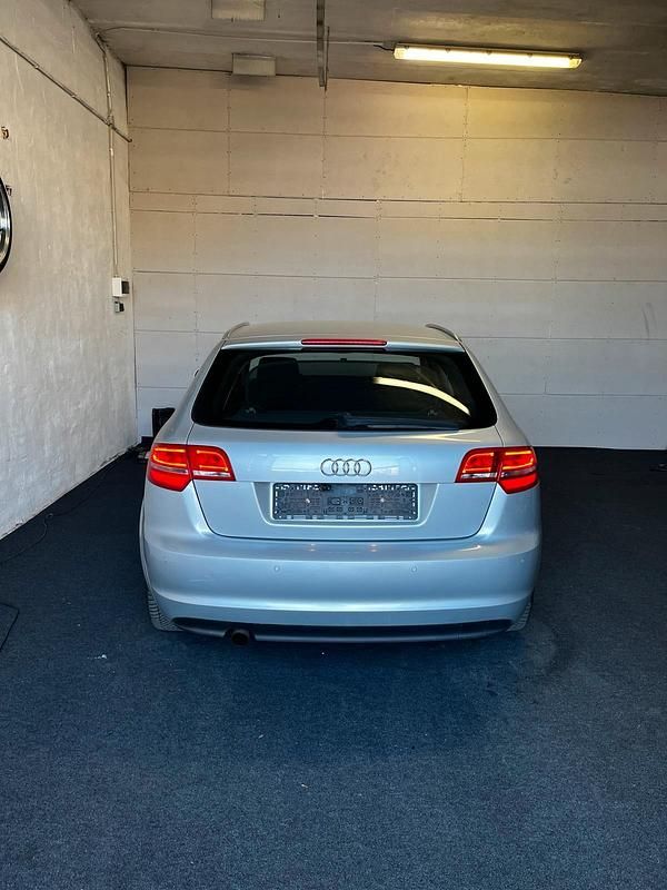 Gebraucht Audi A3 Ambition 105 PS (77 kW) 2012 Silber Kleinwagen