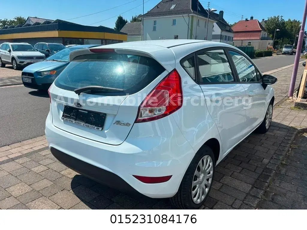 Gebraucht Ford Fiesta Trend 82 PS (60 kW) 2016 Weiß Kleinwagen