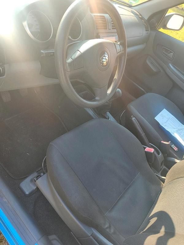 Gebraucht Suzuki Ignis 93 PS (68 kW) 2004 Blau Kleinwagen