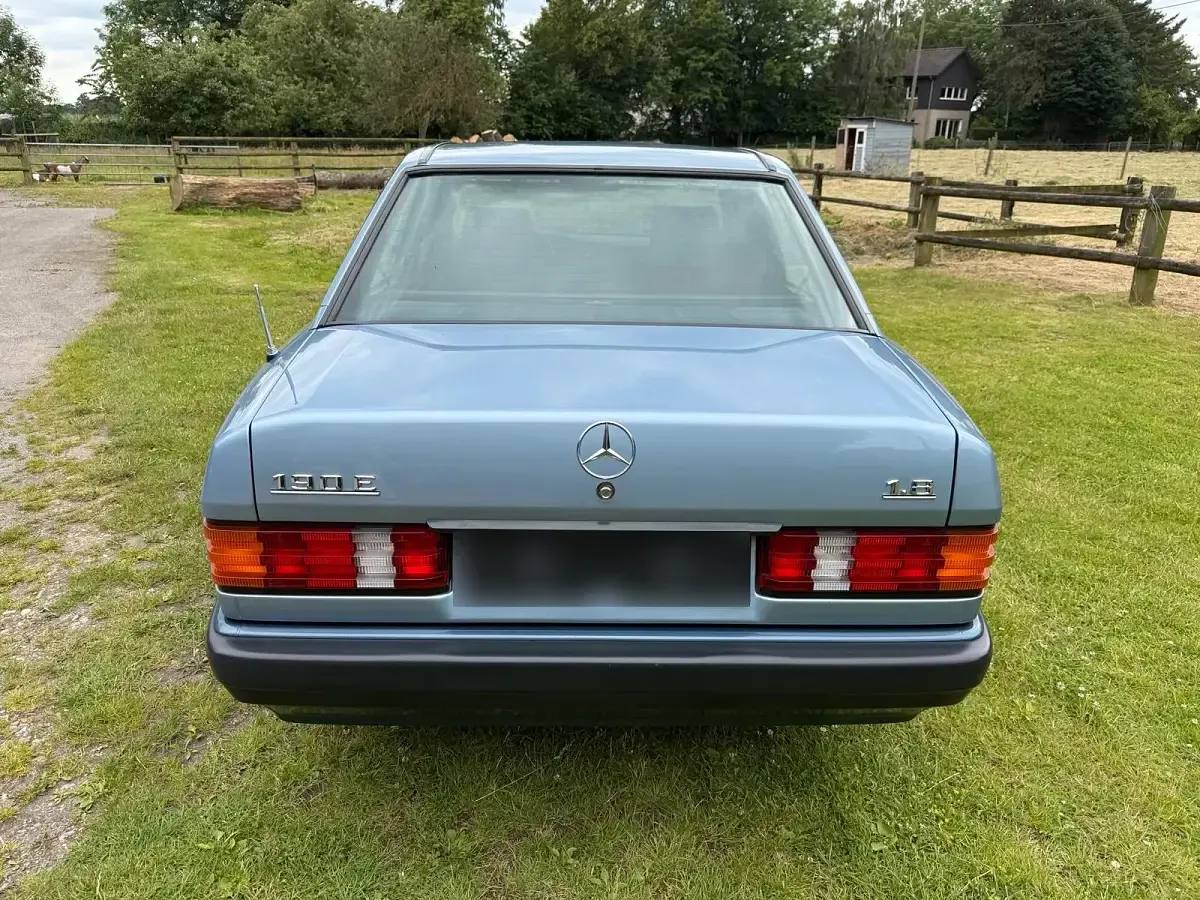 Gebraucht Mercedes 190 109 PS (80 kW) 1991 Blau Limousine