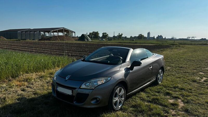 Grau Gebraucht 2010 Renault Mégane Cabriolet Expression Cabrio | 5.300 € (Guter Preis) - Bild 1/4
