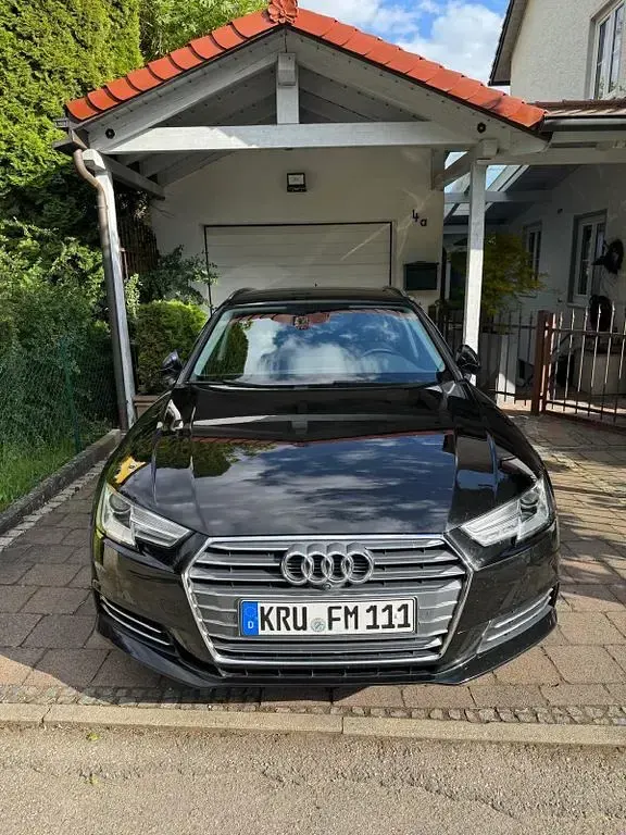 Gebraucht Audi A4 Sport 150 PS (110 kW) 2017 Schwarz Kombi
